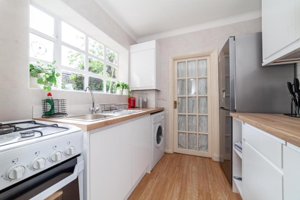 One Bedroom Flat In The Heart Of Brixton London Exterior foto